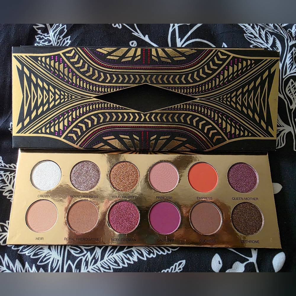 Coloured Raine Queen of Hearts Eyeshadow Palette